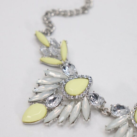 Ricki's Statement Women's Necklaces Lot of 2, Black with Gem and silver yellow - Picture 11 of 15